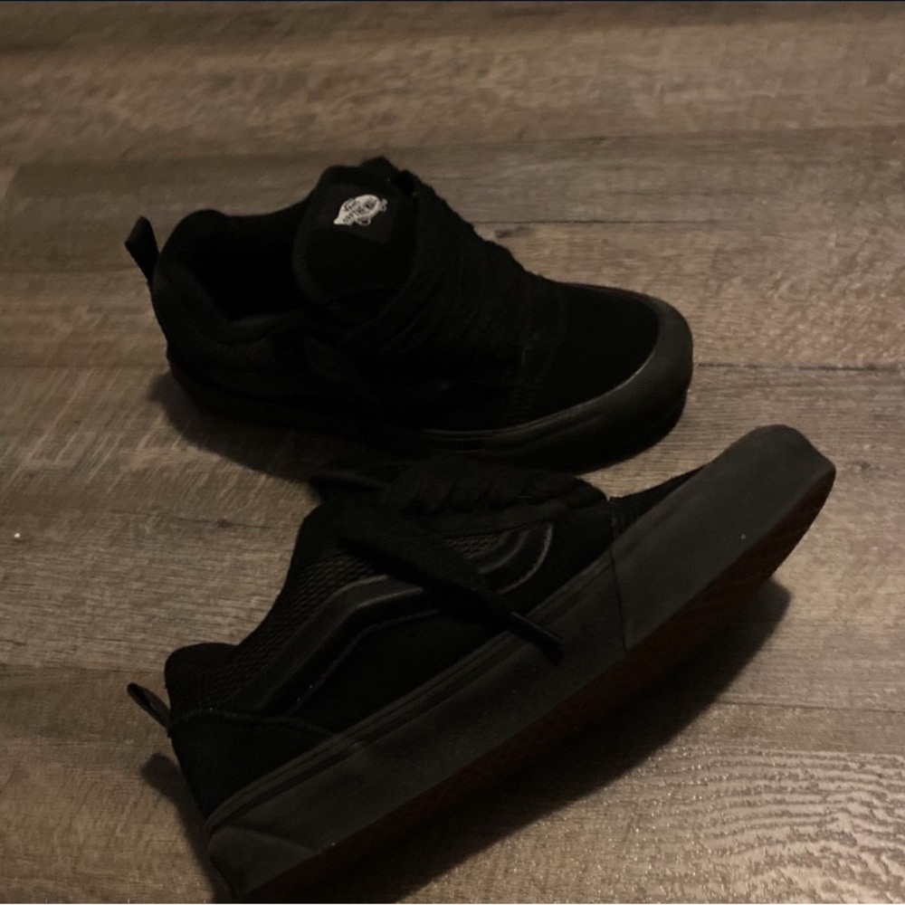 Black Skate Shoes